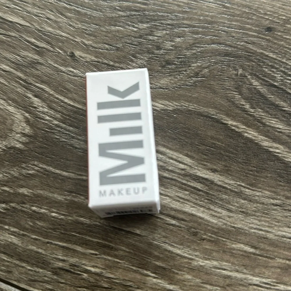 MILK MAKEUP MATTE BRONZER